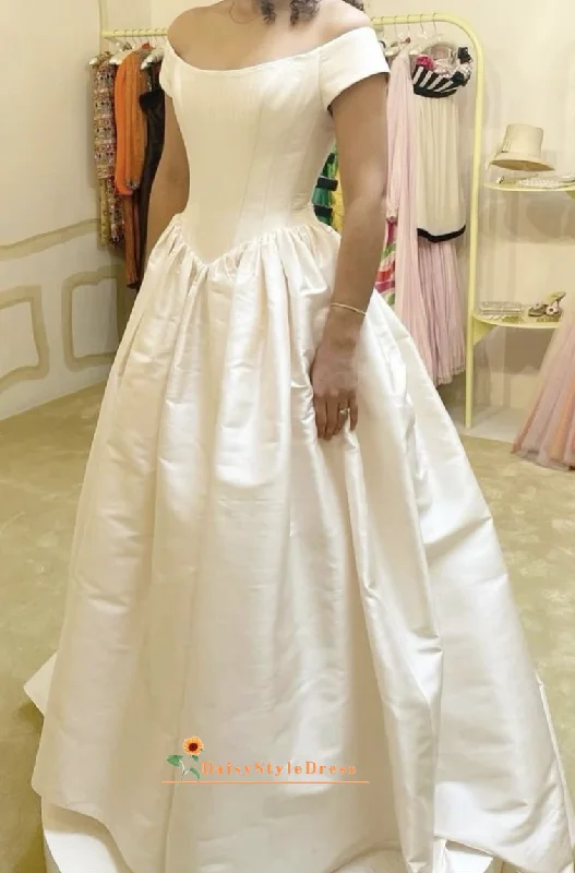 Short Sleeve V waistline Wedding Dress