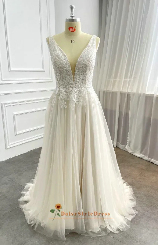 Simple V-back Summer Wedding Dress