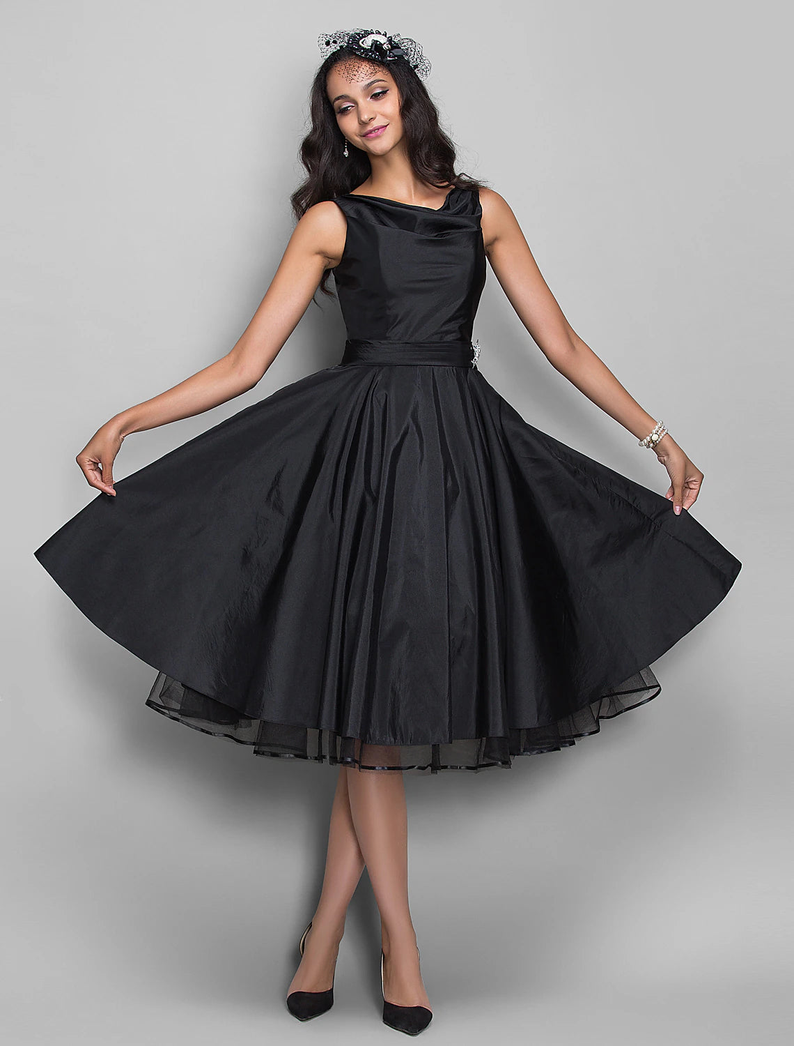 A-Line Cocktail Dresses Vintage Dress Halloween Knee Length Sleeveless V Neck Taffeta with Pleats Crystals